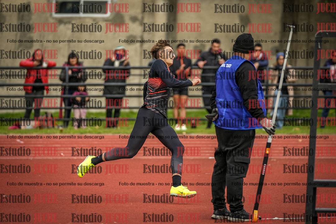 Fotos del salto en alto de varones