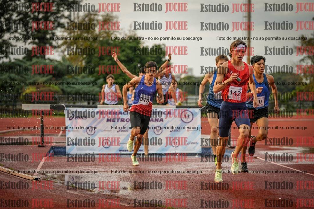 Fotos de los 3000 m con obstáculos de varones