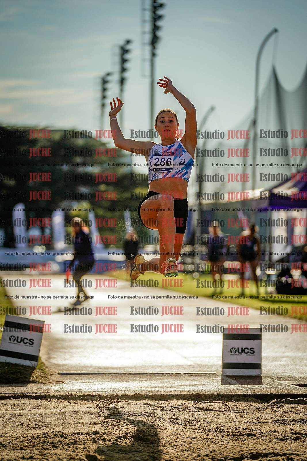 Fotos del salto en largo de mujeres - heptatlón 5
