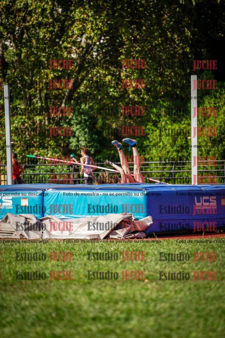 Fotos del salto en alto de mujeres