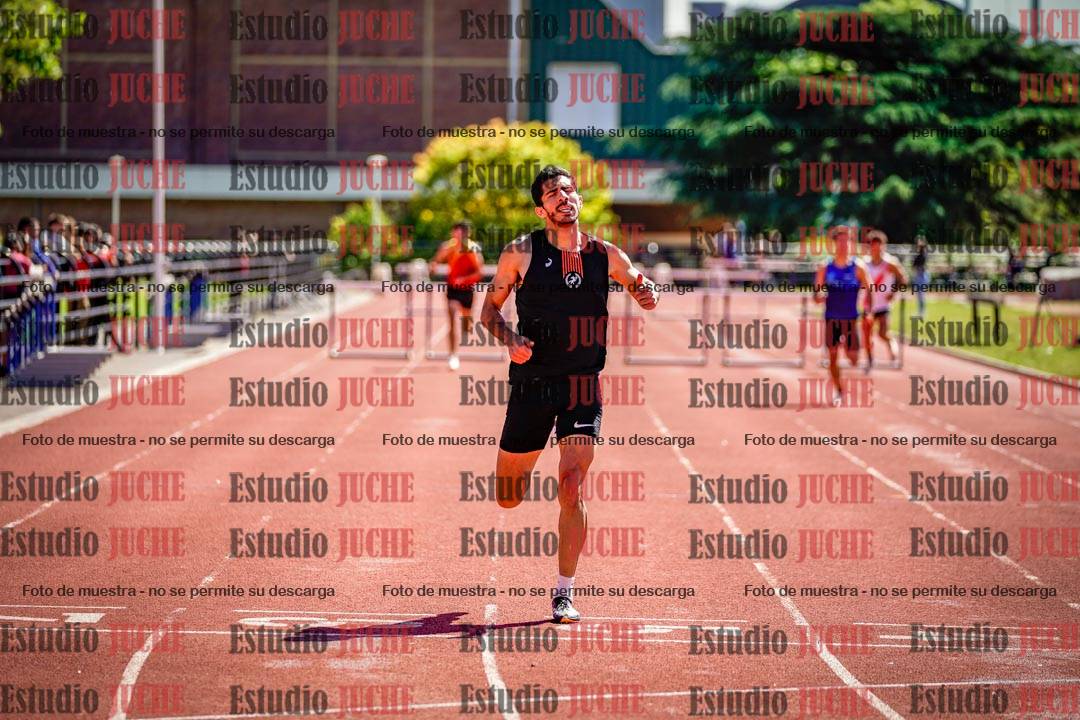 Fotos de los 400 m con vallas de varones