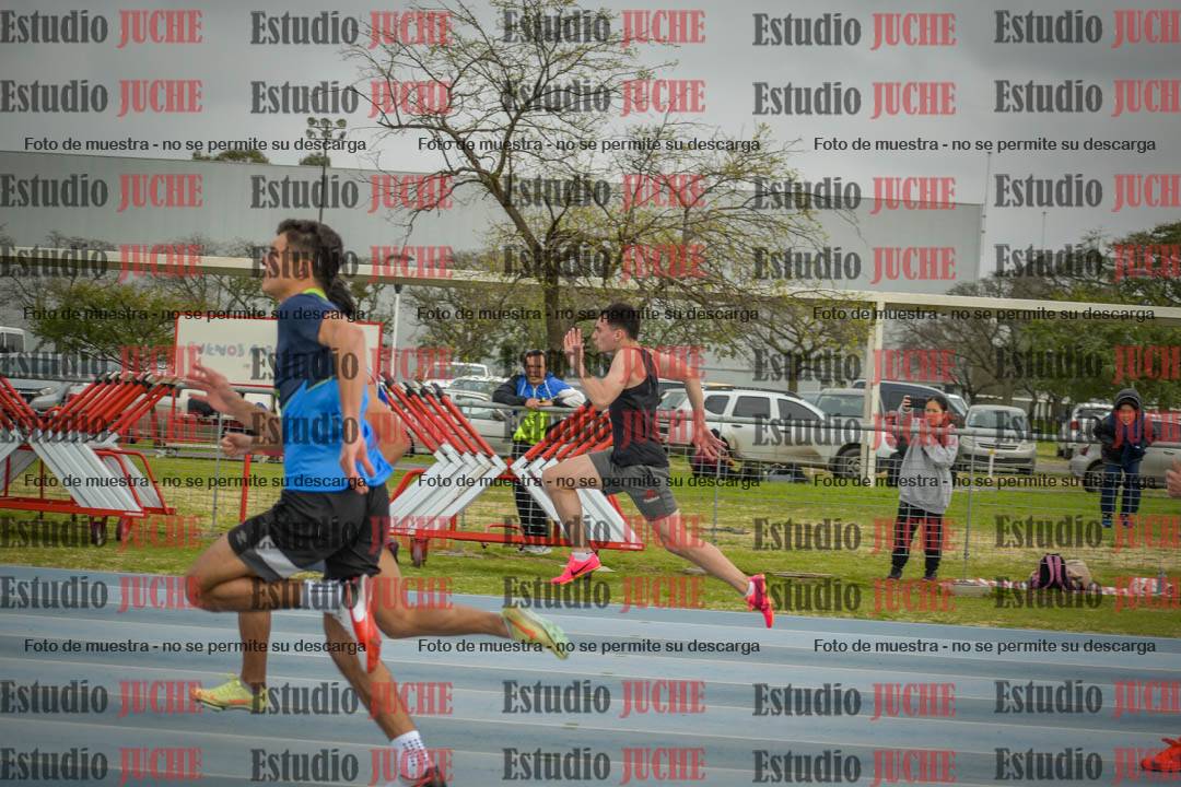 Fotos de los 100 m llanos de varones