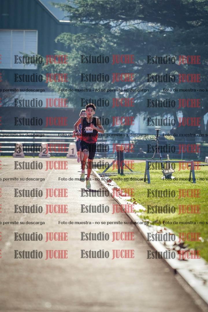 Fotos de los 2400 m de varones