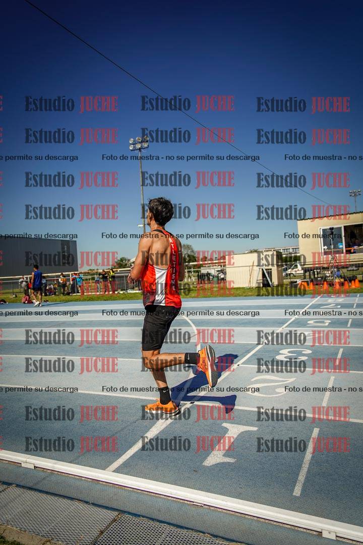 Fotos de los 5000 m de mujeres y varones - serie 1
