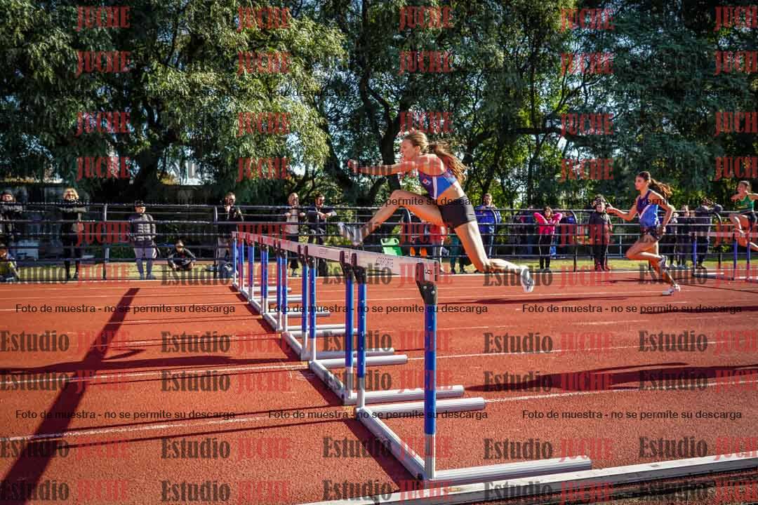 Fotos de los 100 m con vallas de mujeres