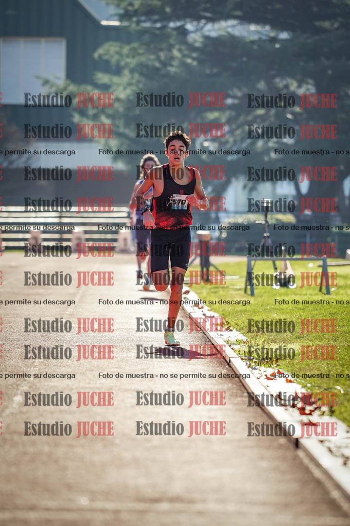 Fotos de los 2400 m de varones