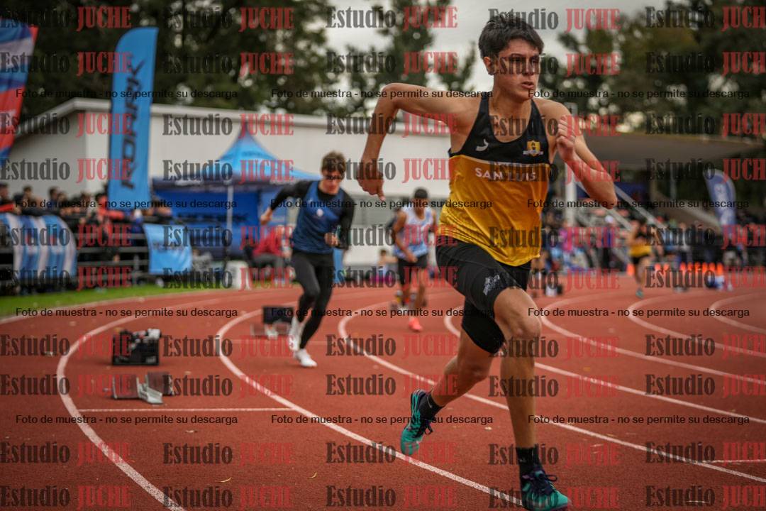 Fotos de los 400 m con vallas de varones