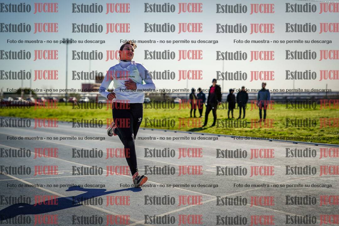 Fotos de los 80 m llanos de mujeres - U14