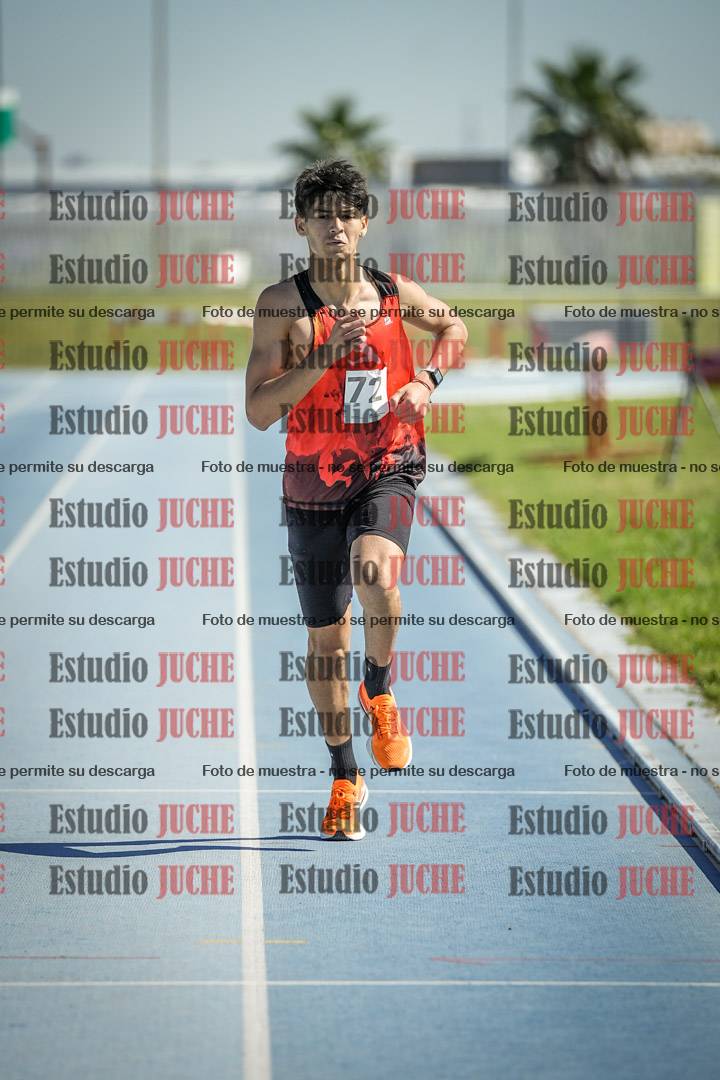Fotos de los 5000 m de mujeres y varones - serie 1