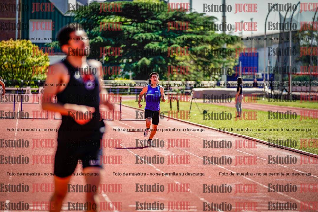 Fotos de los 400 m con vallas de varones