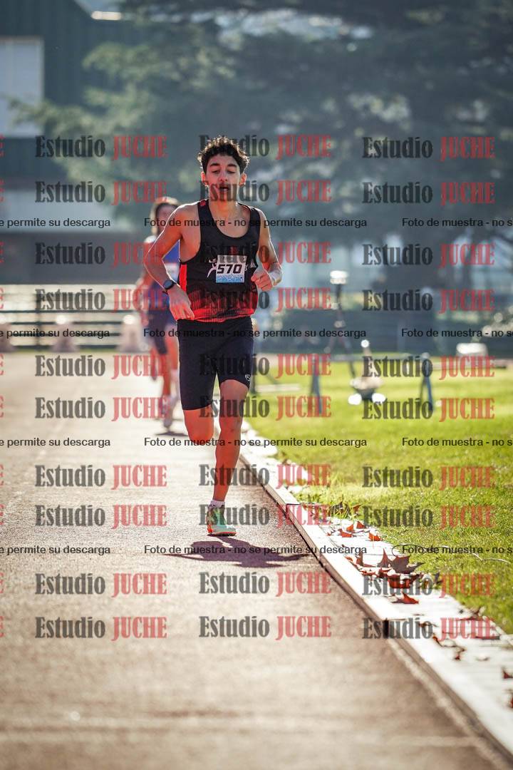 Fotos de los 2400 m de varones