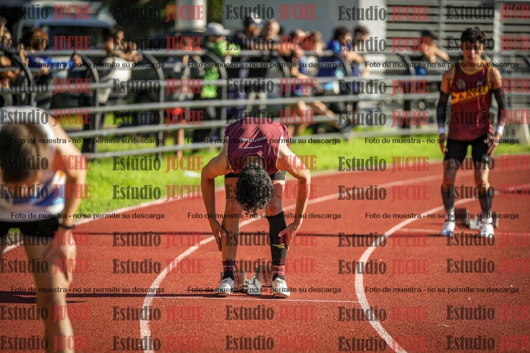 Fotos de los 400 m con vallas de varones
