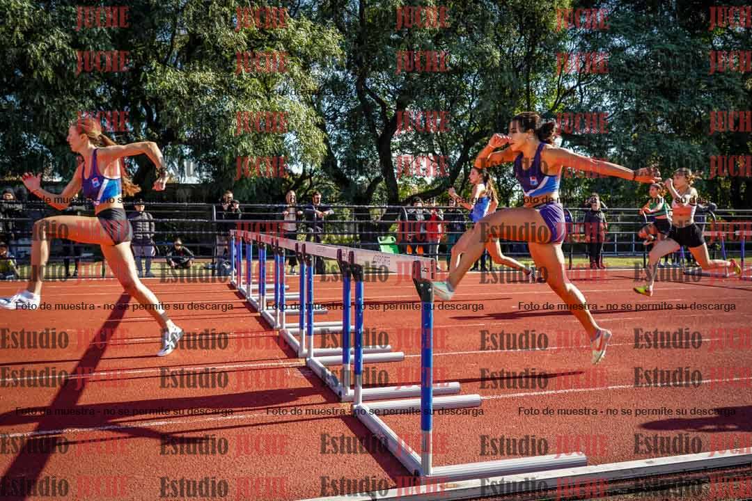 Fotos de los 100 m con vallas de mujeres