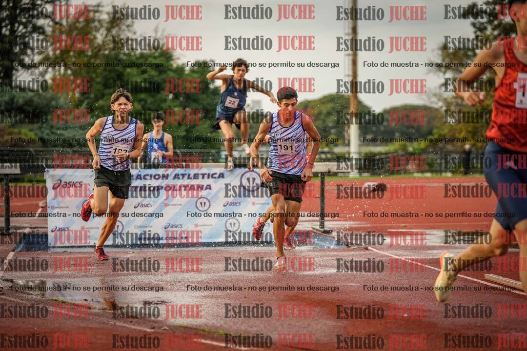 Fotos de los 3000 m con obstáculos de varones