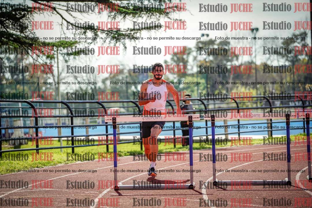 Fotos de los 400 m con vallas de varones