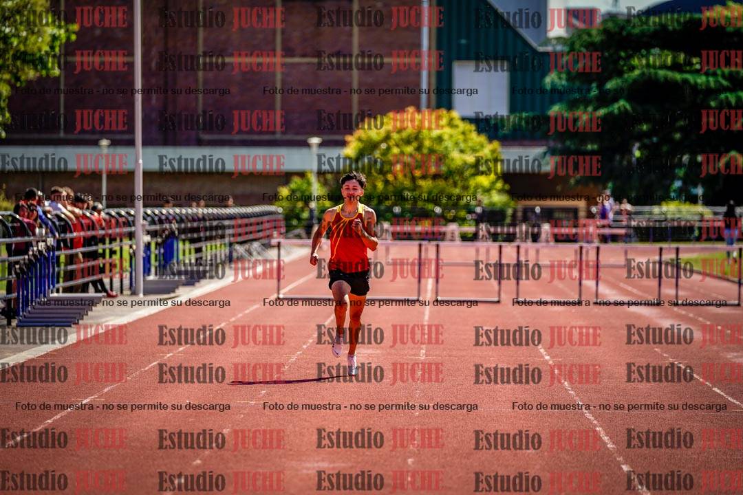 Fotos de los 400 m con vallas de varones
