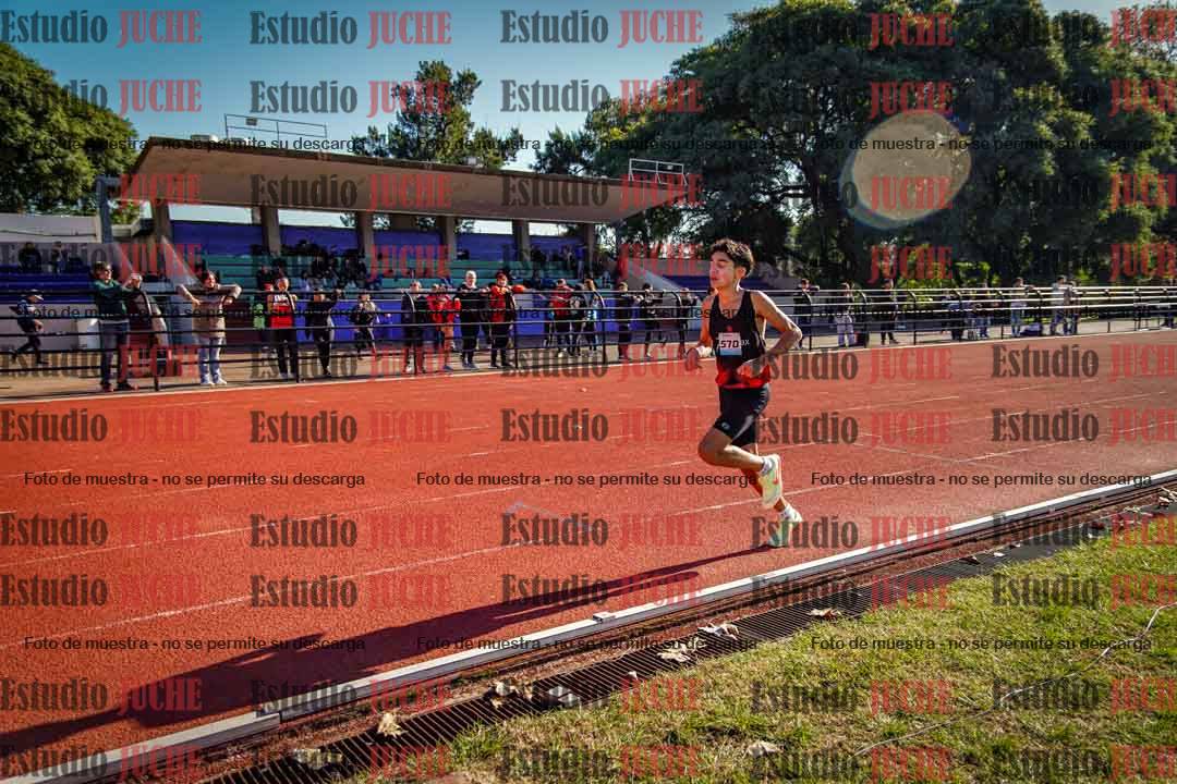 Fotos de los 2400 m de varones
