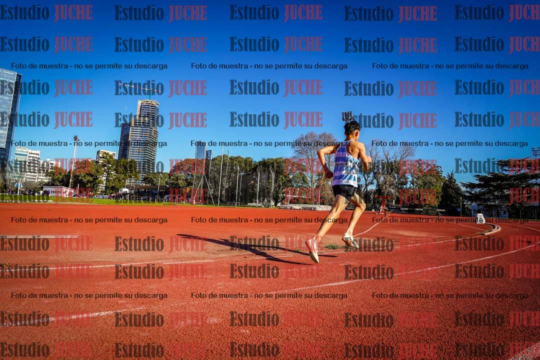 Fotos de los 2400 m llanos de varones