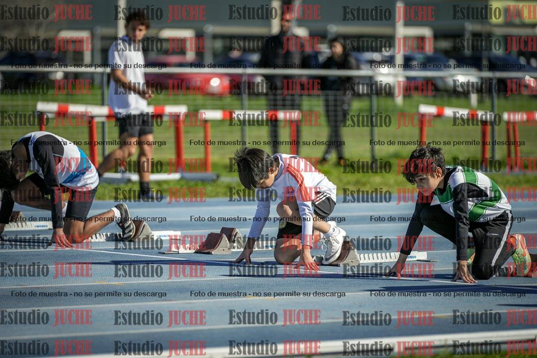 Fotos de los 80 m llanos de varones - U14