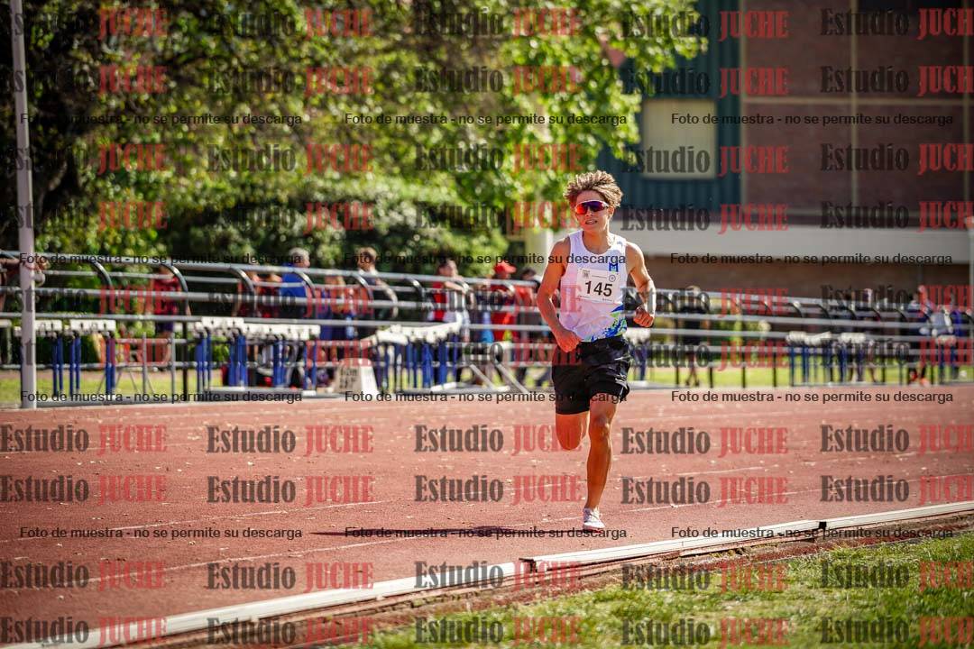 Fotos de los 1500 m con obstáculos de varones