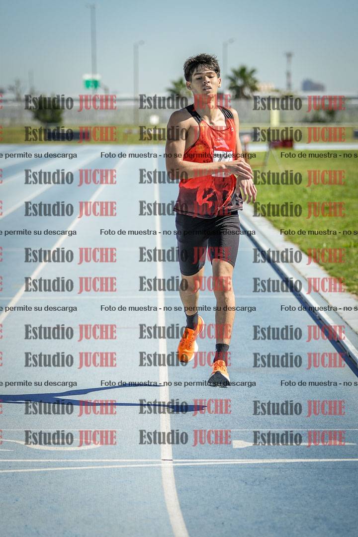 Fotos de los 5000 m de mujeres y varones - serie 1
