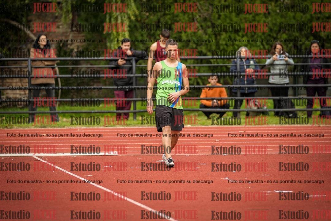 Fotos del salto en alto de varones
