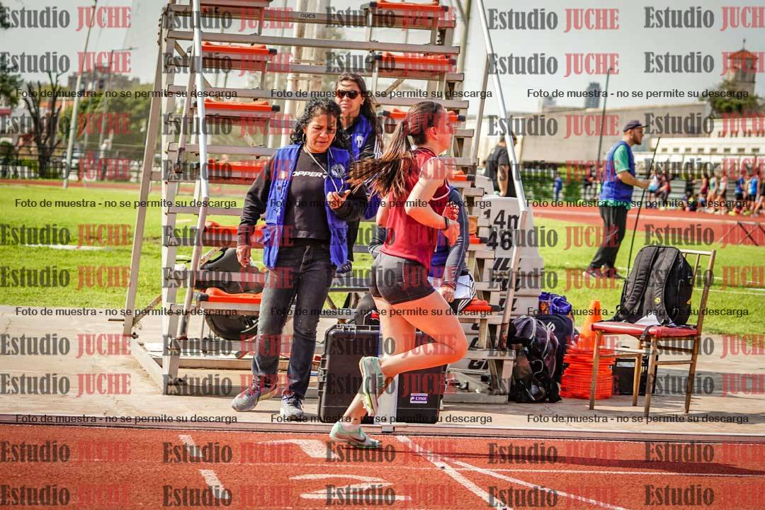 Fotos de los 1500 m con obstáculos de mujeres