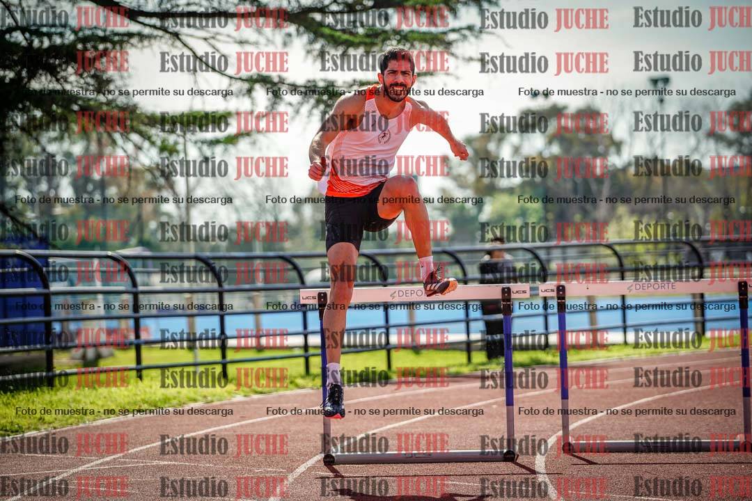 Fotos de los 400 m con vallas de varones