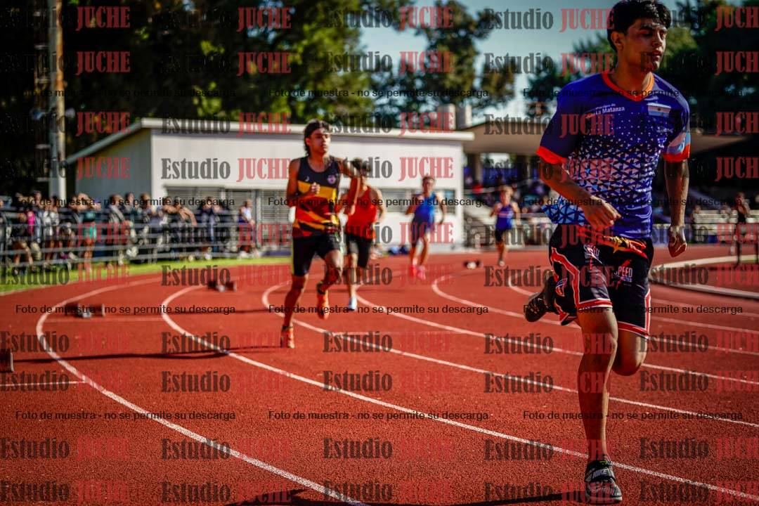 Fotos de los 400 m con vallas de varones