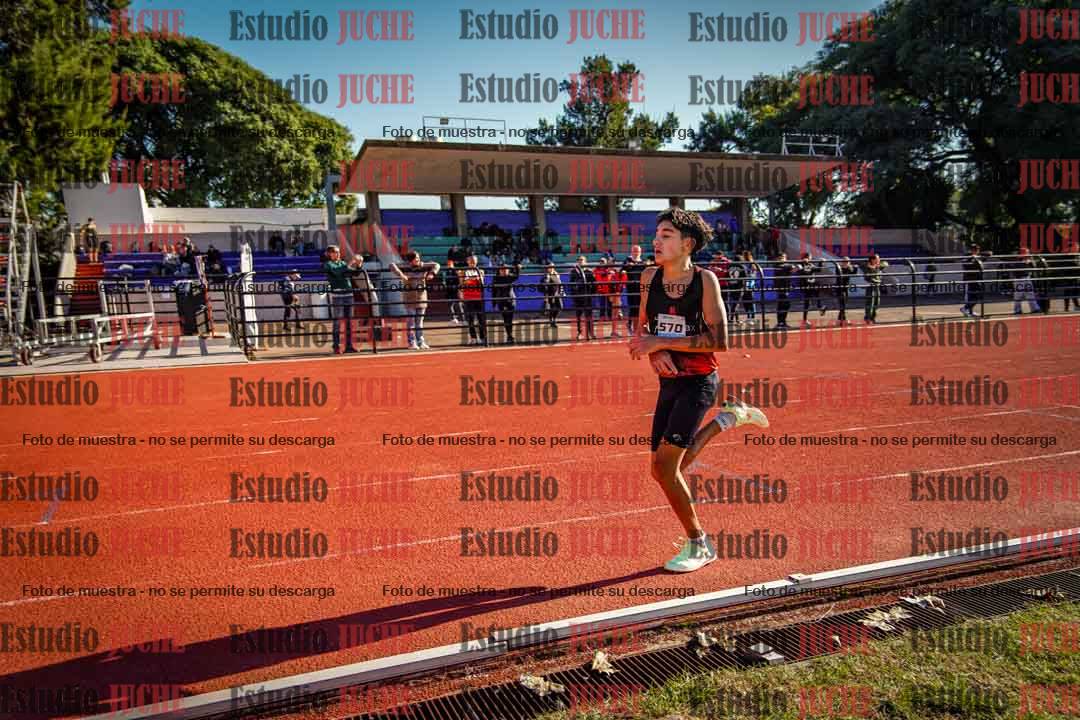 Fotos de los 2400 m de varones
