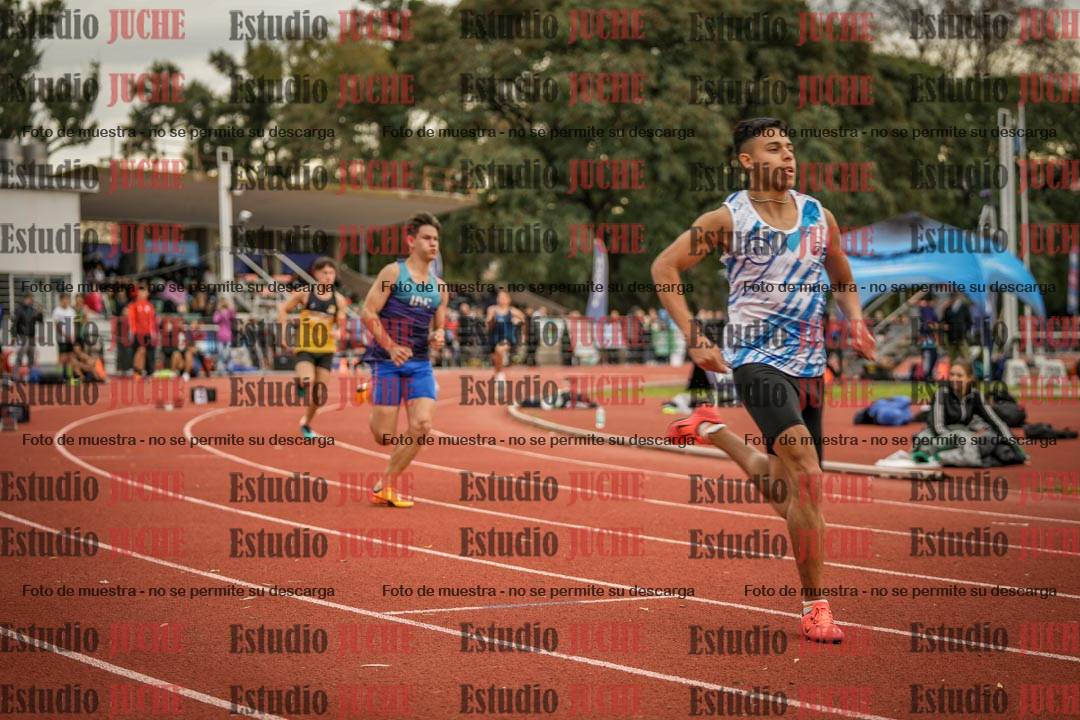 Fotos de los 400 m con vallas de varones