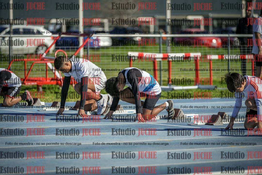 Fotos de los 80 m llanos de varones - U14