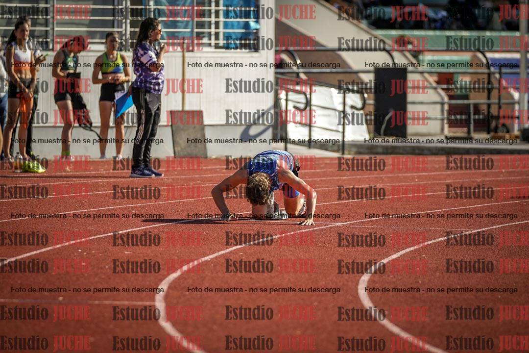 Fotos de los 400 m con vallas de varones