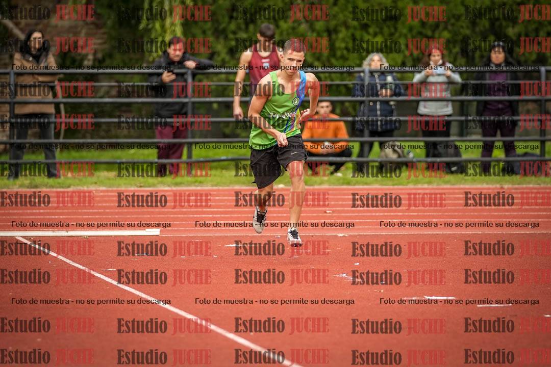 Fotos del salto en alto de varones