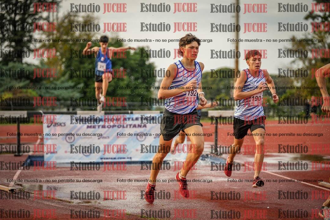 Fotos de los 3000 m con obstáculos de varones
