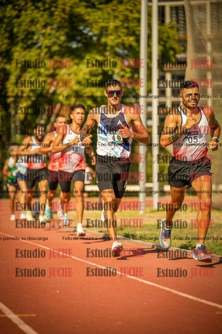 Fotos de los 3000 m llanos de varones