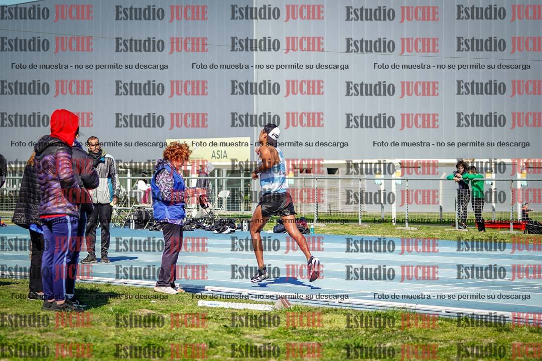 Fotos de los 3000 m con obstáculos de varones