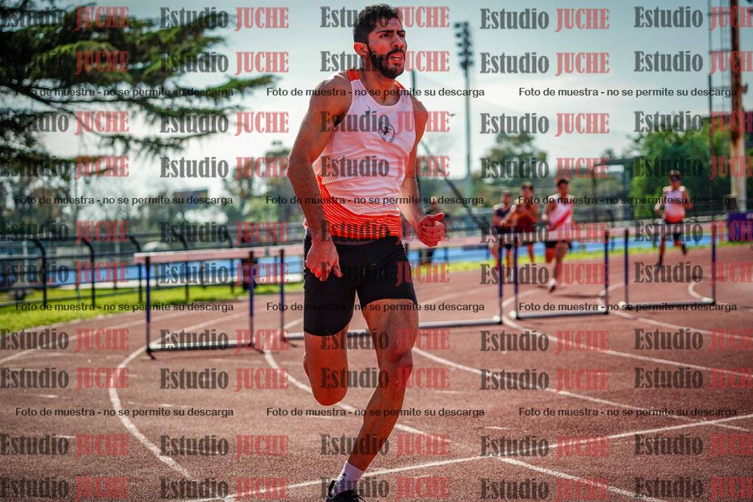 Fotos de los 400 m con vallas de varones