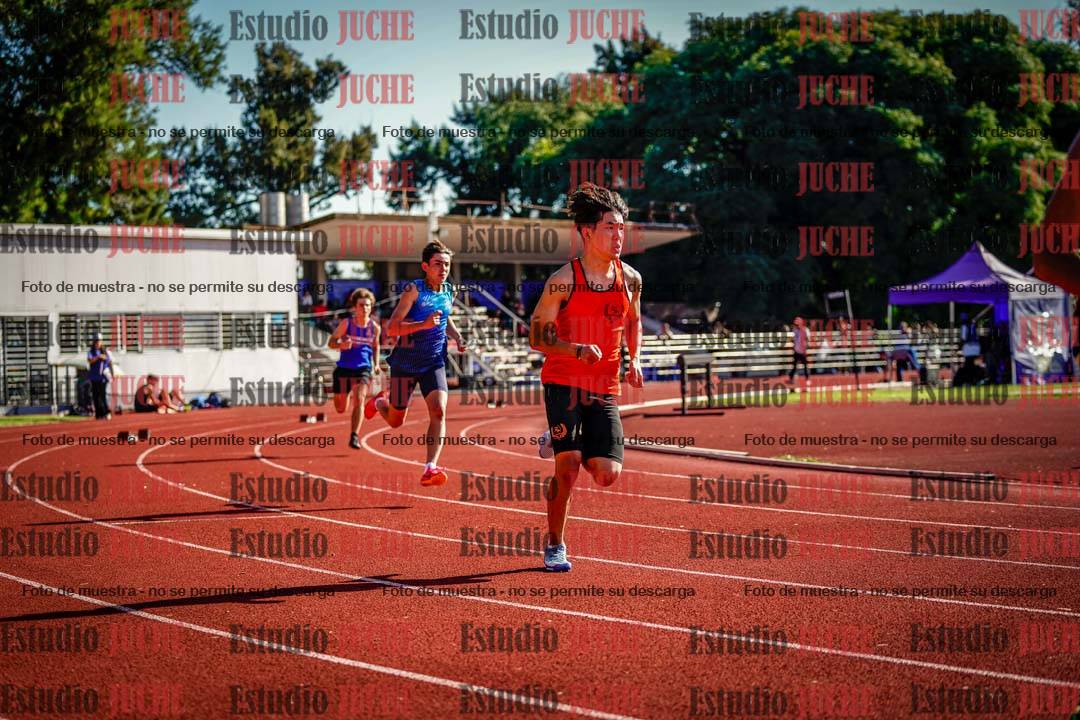 Fotos de los 400 m con vallas de varones