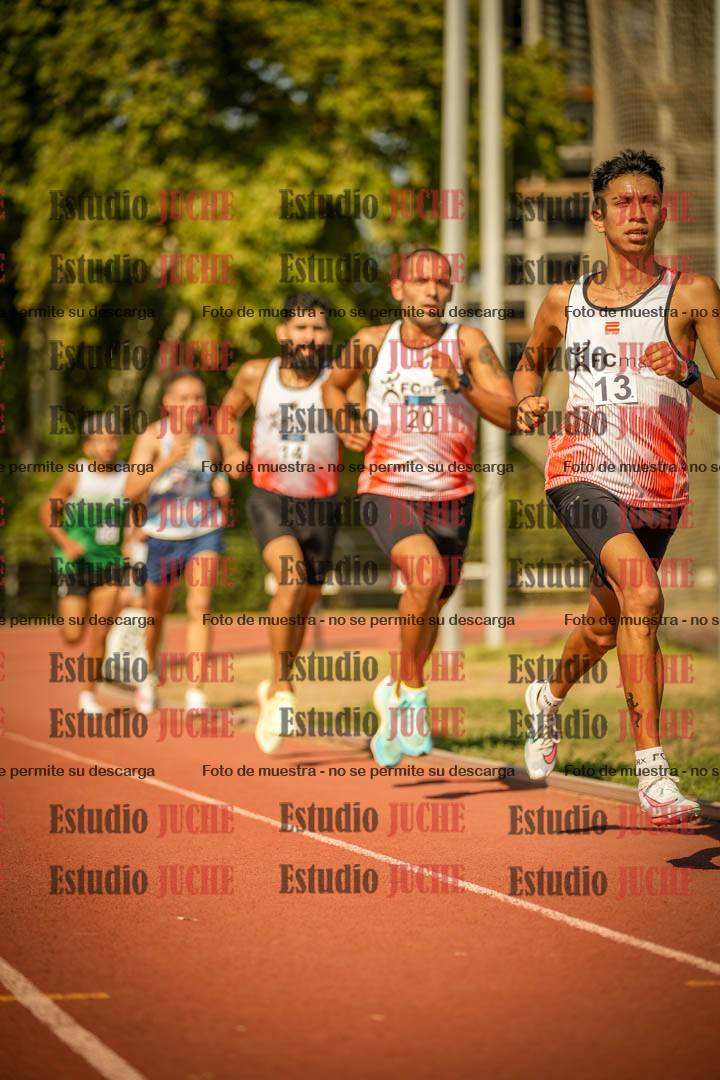 Fotos de los 3000 m llanos de varones