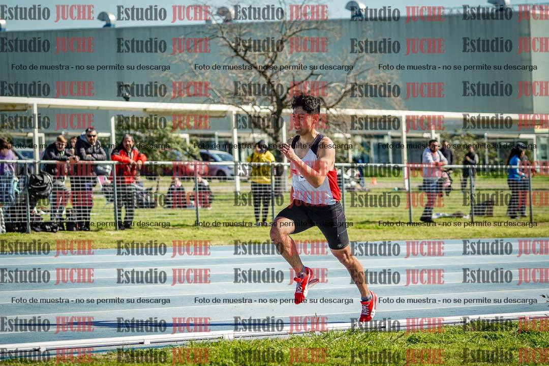 Fotos de los 3000 m con obstáculos de varones