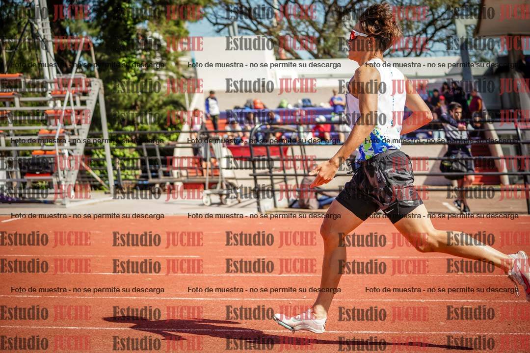 Fotos de los 1500 m con obstáculos de varones