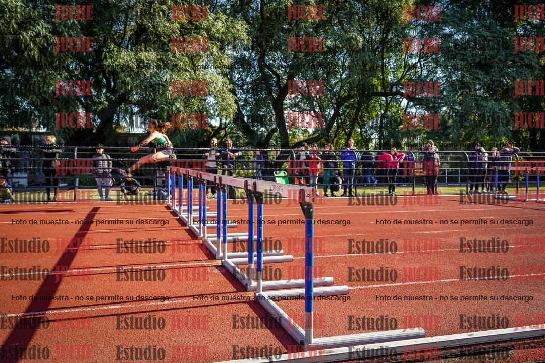Fotos de los 100 m con vallas de mujeres