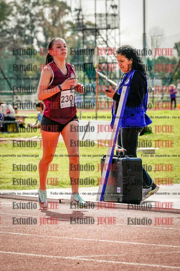 Fotos de los 1500 m con obstáculos de mujeres