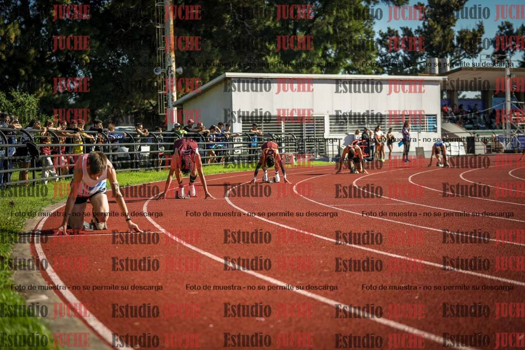 Fotos de los 400 m con vallas de varones