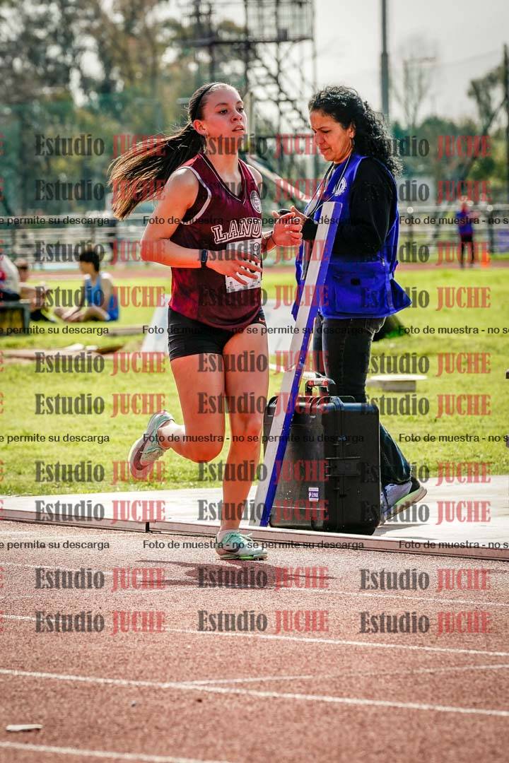 Fotos de los 1500 m con obstáculos de mujeres
