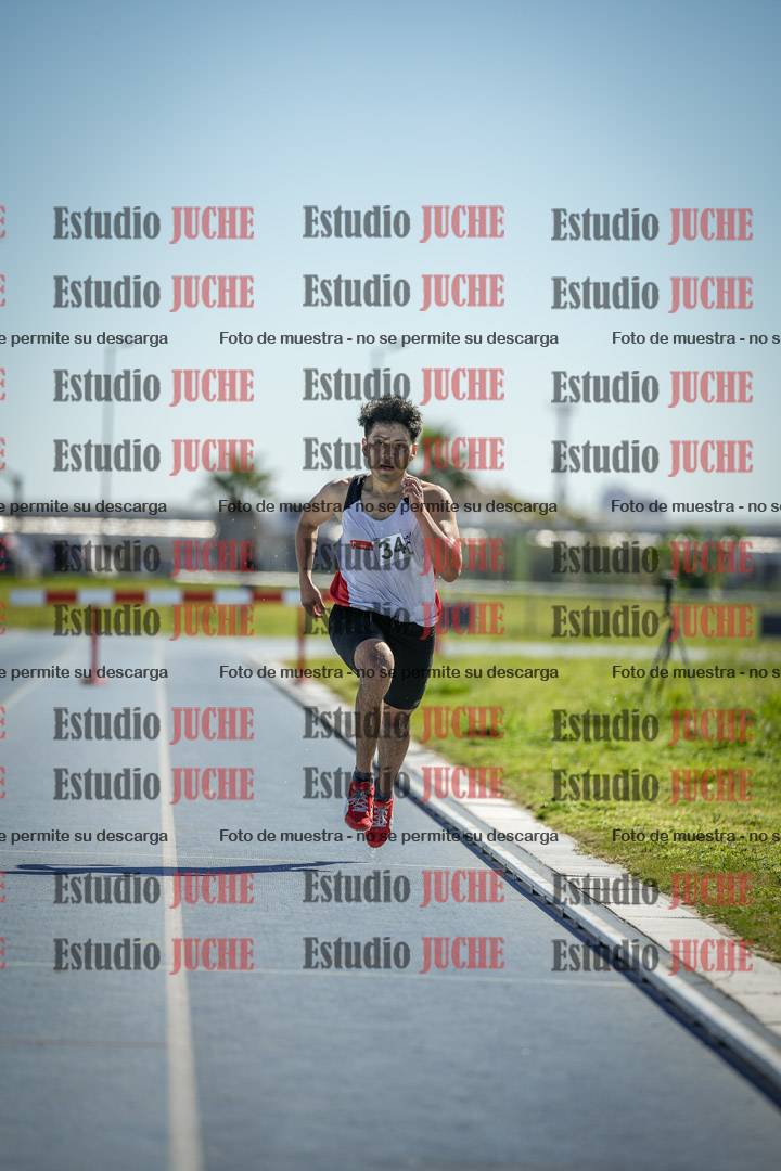 Fotos de los 3000 m con obstáculos de varones