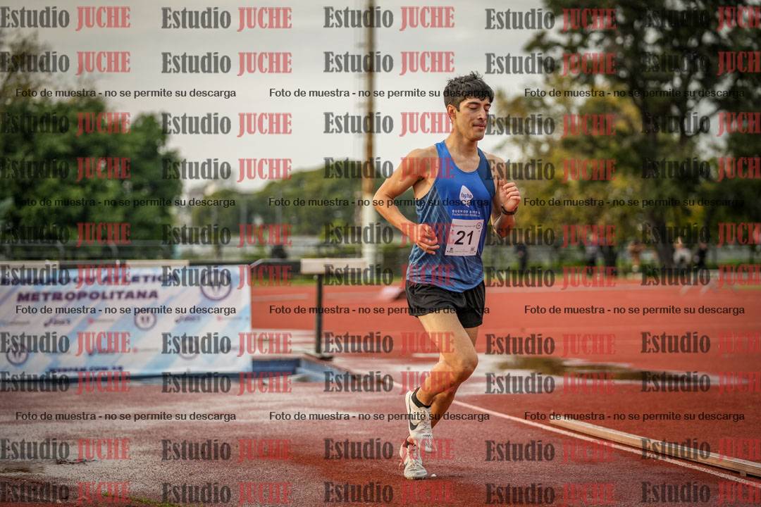 Fotos de los 3000 m con obstáculos de varones