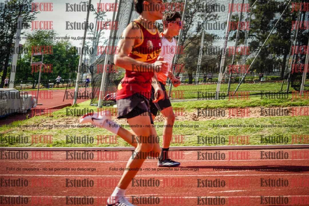 Fotos de los 400 m con vallas de varones