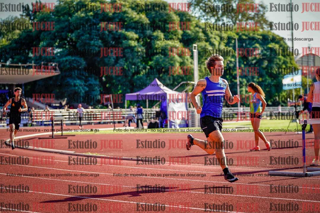 Fotos de los 400 m con vallas de varones